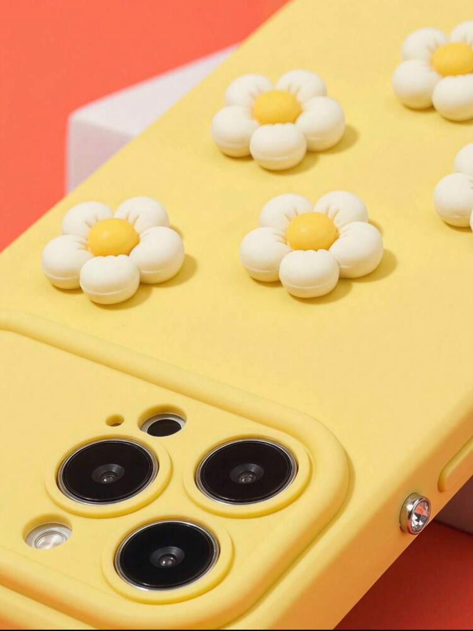 Daisy Bloom Phone Case